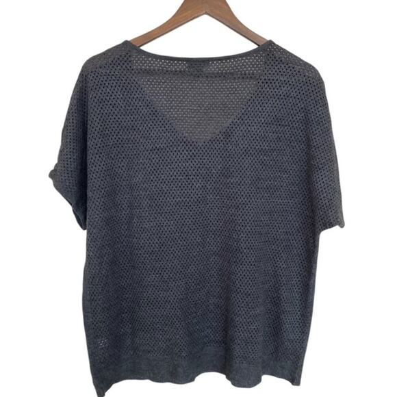 Torrid Dark Gray Short Sleeve V-Neck Sweater - Size 1 / 1X - Picture 4 of 5